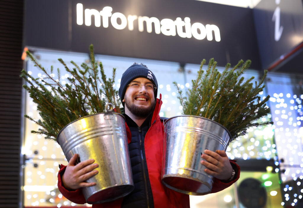 © Liverpool ONE - Tree Giveaway The Mersey Forest (1) edited copy